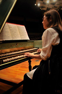 桒形亜樹子（チェンバロ）Akiko Kuwagata <i>harpsichord</i>